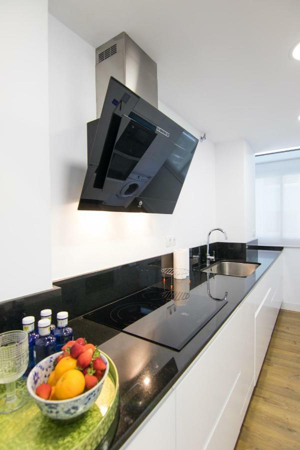 Homeforguest Stylish And Modern Apartment Overlooking Las Canteras Las Palmas de Gran Canaria Extérieur photo