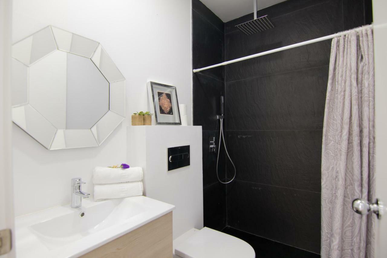 Homeforguest Stylish And Modern Apartment Overlooking Las Canteras Las Palmas de Gran Canaria Extérieur photo