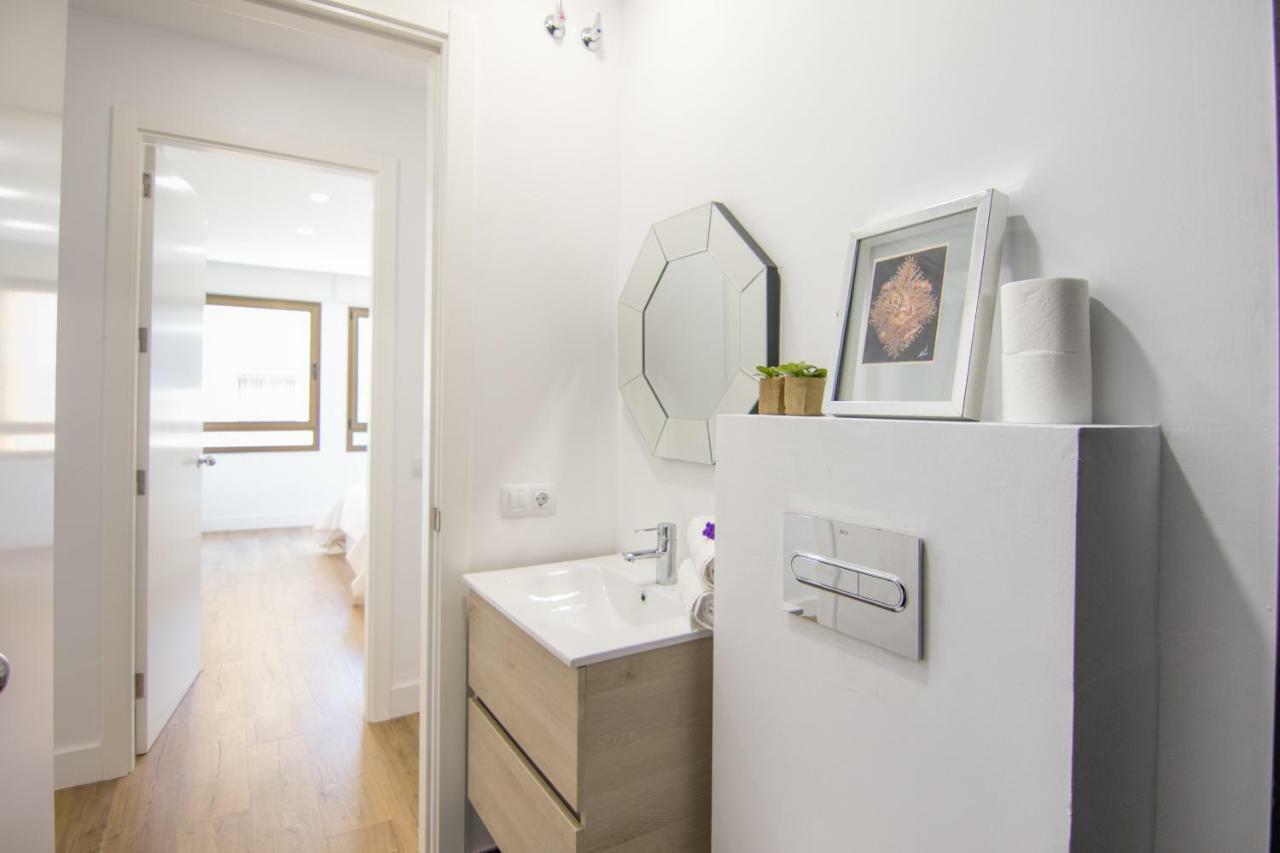 Homeforguest Stylish And Modern Apartment Overlooking Las Canteras Las Palmas de Gran Canaria Extérieur photo